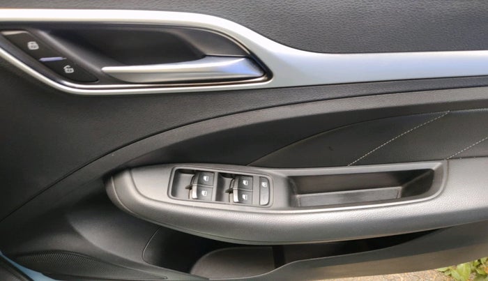 2020 MG ZS EV EXCLUSIVE, Electric, Automatic, 62,960 km, interior