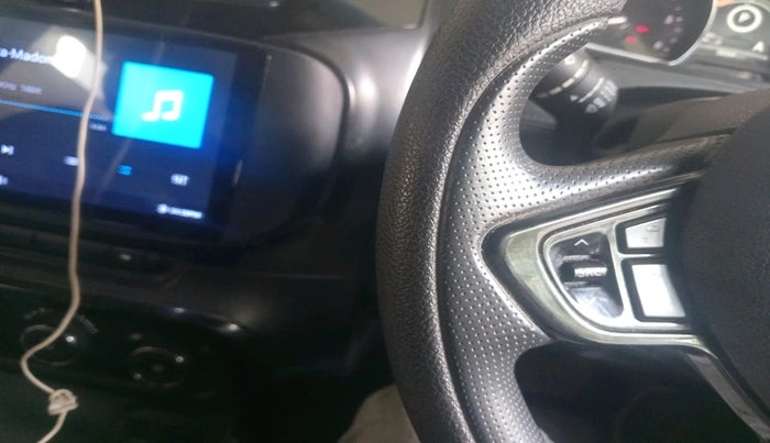 2017 Tata Hexa XMA 4X2 7 STR, Diesel, Automatic, 59,122 km, interior