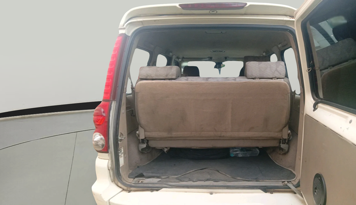 2014 Mahindra Scorpio VLX 2WD AIRBAG, Diesel, Manual, 71,851 km, exterior