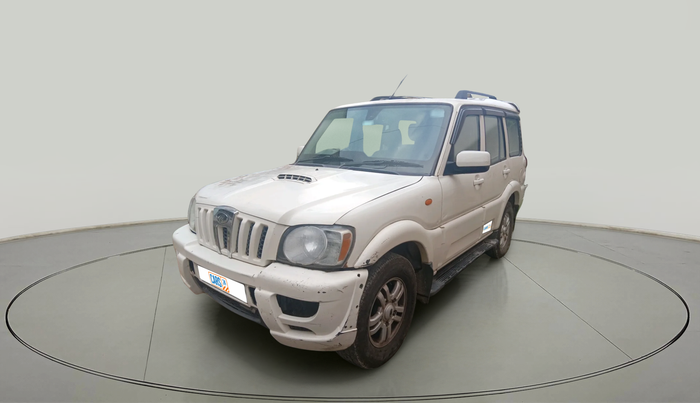 2014 Mahindra Scorpio VLX 2WD AIRBAG, Diesel, Manual, 71,851 km, exterior
