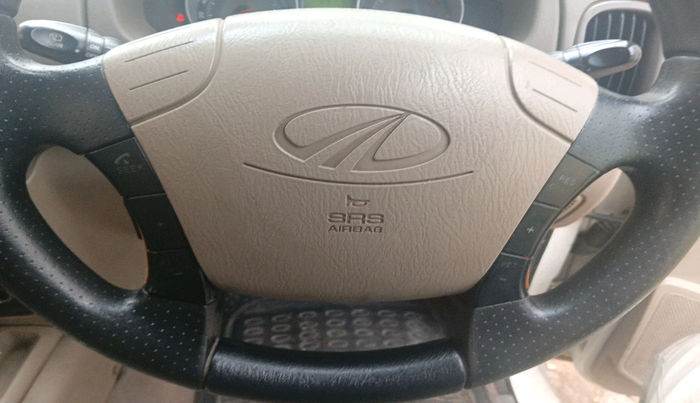 2014 Mahindra Scorpio VLX 2WD AIRBAG, Diesel, Manual, 71,851 km, interior