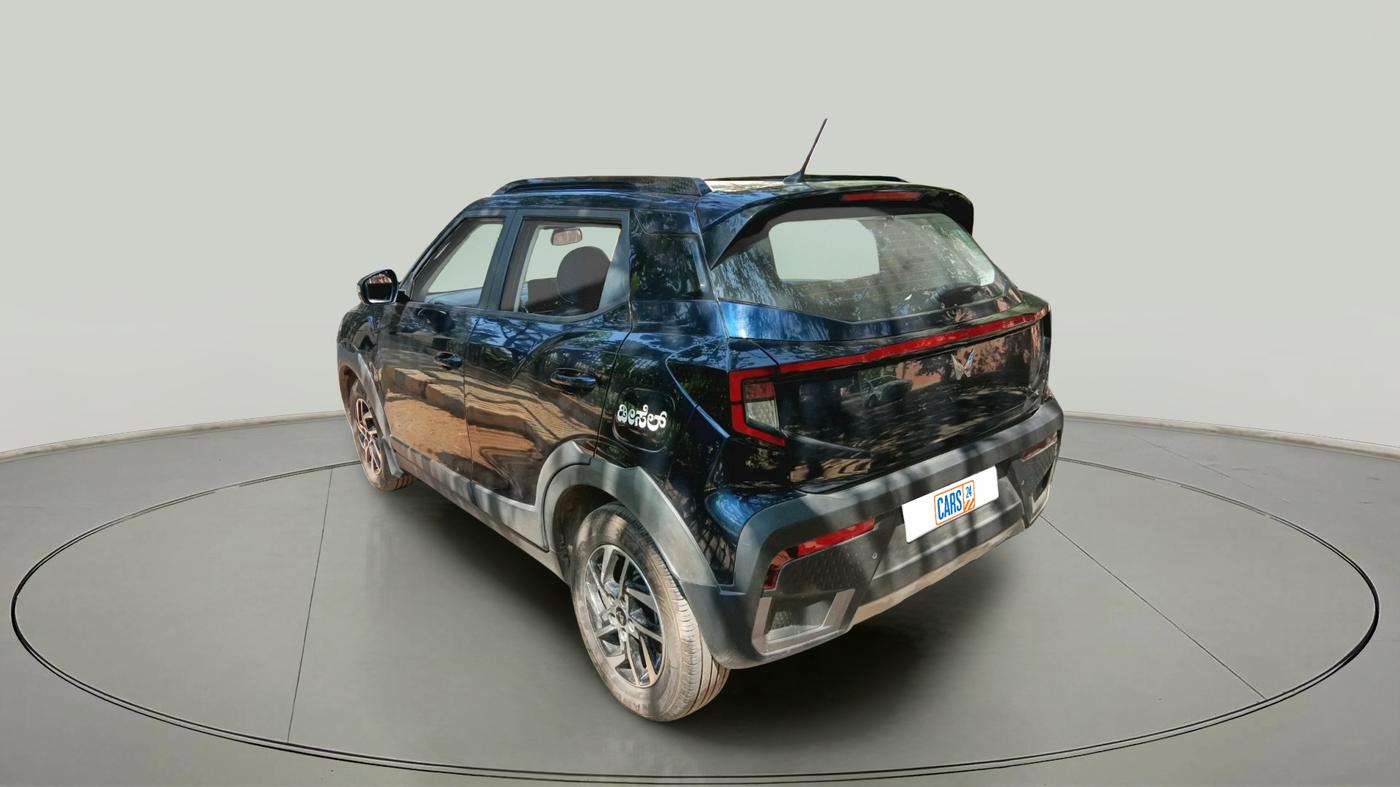 2024 Mahindra XUV 3XO AX5 1.5 Turbo Diesel Autoshift Plus, Diesel, Automatic, 15,539 km, exterior