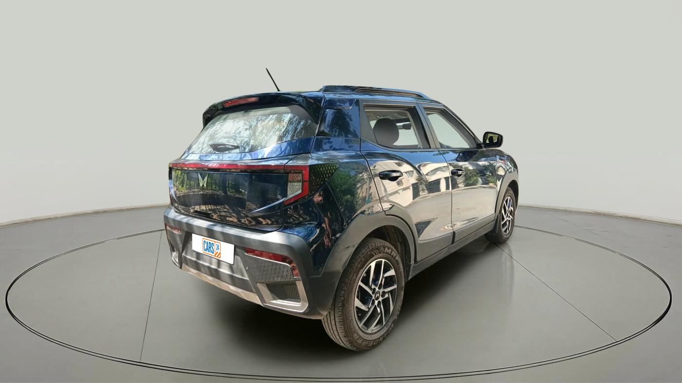 2024 Mahindra XUV 3XO AX5 1.5 Turbo Diesel Autoshift Plus, Diesel, Automatic, 15,539 km, exterior
