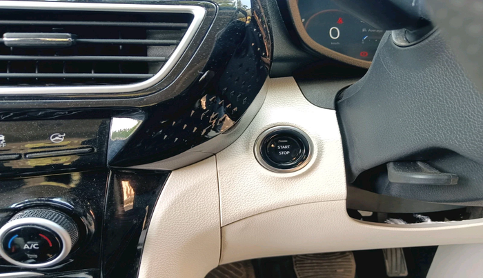 2024 Mahindra XUV 3XO AX5 1.5 Turbo Diesel Autoshift Plus, Diesel, Automatic, 15,539 km, interior