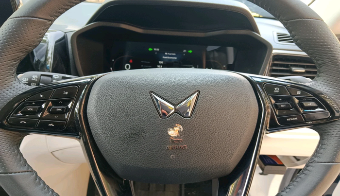 2024 Mahindra XUV 3XO AX5 1.5 Turbo Diesel Autoshift Plus, Diesel, Automatic, 15,539 km, interior