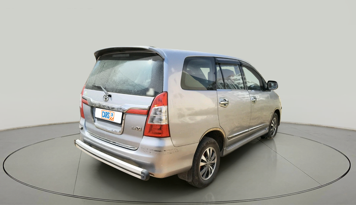 2015 Toyota Innova 2.5 VX 8 STR, Diesel, Manual, 2,70,812 km, exterior