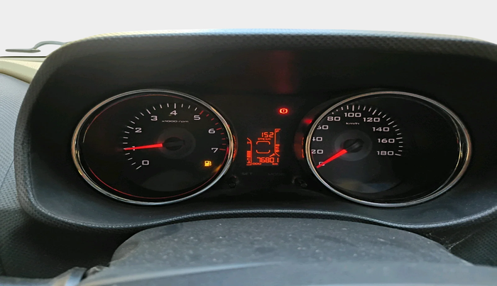 2018 Mahindra TUV300 T10, Diesel, Manual, 76,801 km, interior