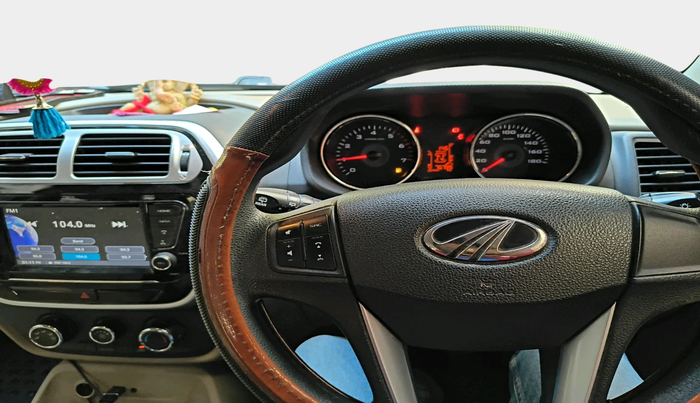 2018 Mahindra TUV300 T10, Diesel, Manual, 76,801 km, interior