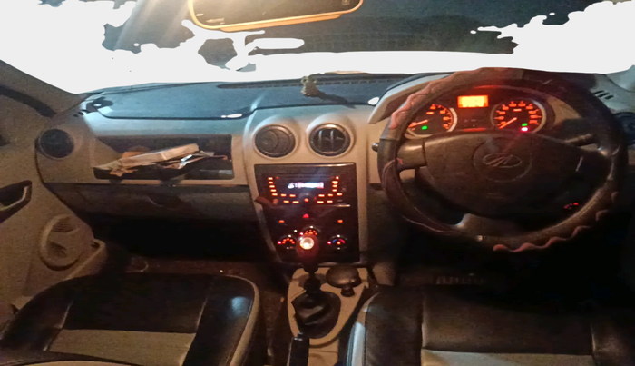 2013 Mahindra Verito Vibe CS 1.5 D6, Diesel, Manual, 1,79,590 km, interior