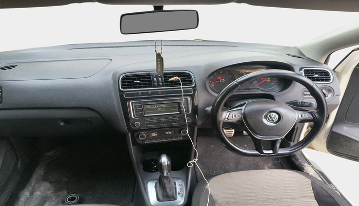 2015 Volkswagen Polo GT TSI AT, Petrol, Automatic, 1,06,895 km, interior