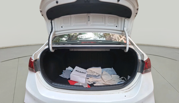 2017 Hyundai Verna 1.6 VTVT SX, Petrol, Manual, 81,894 km, exterior