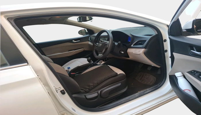 2017 Hyundai Verna 1.6 VTVT SX, Petrol, Manual, 81,894 km, interior