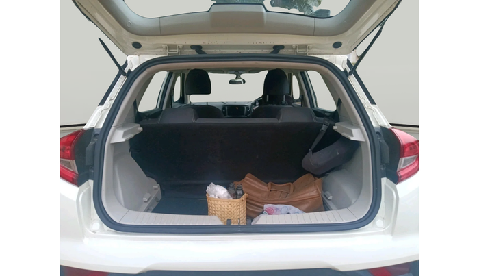 2022 Mahindra XUV300 W6 1.5 DIESEL AMT, Diesel, Automatic, 57,067 km, exterior