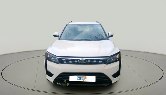 2022 Mahindra XUV300 W6 1.5 DIESEL AMT, Diesel, Automatic, 57,067 km, exterior