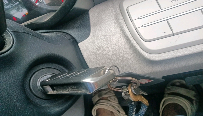 2022 Mahindra XUV300 W6 1.5 DIESEL AMT, Diesel, Automatic, 57,067 km, interior