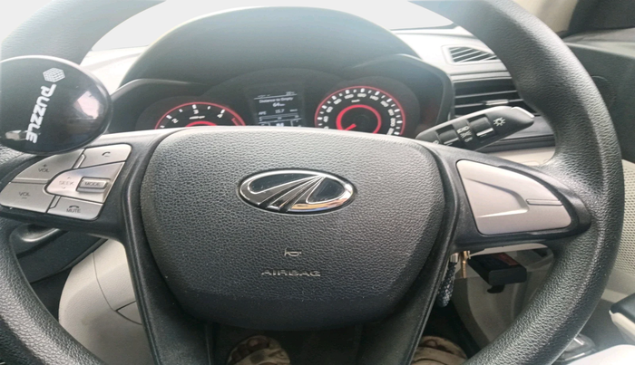 2022 Mahindra XUV300 W6 1.5 DIESEL AMT, Diesel, Automatic, 57,067 km, interior