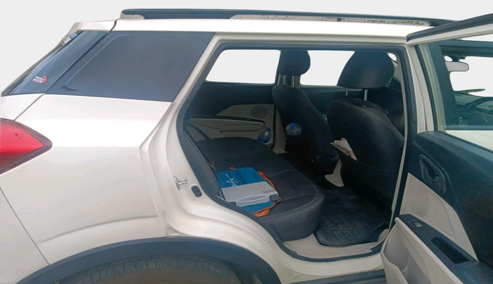 2022 Mahindra XUV300 W6 1.5 DIESEL AMT, Diesel, Automatic, 57,067 km, interior