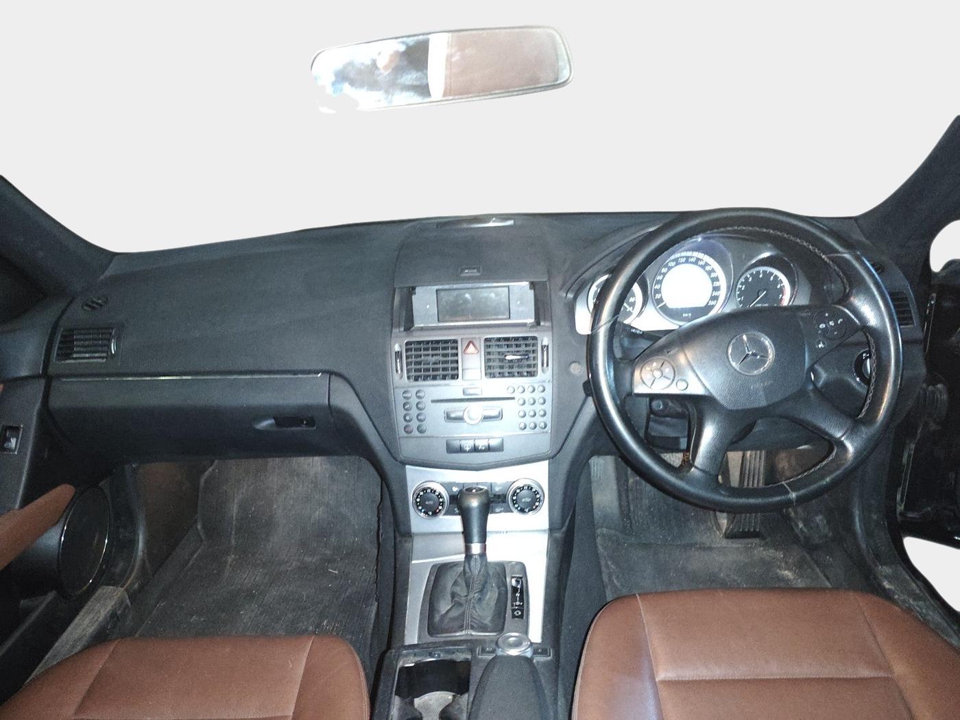 2010 Mercedes Benz C Class 200 CGI AVANTGARDE, Petrol, Automatic, 56,092 km, interior
