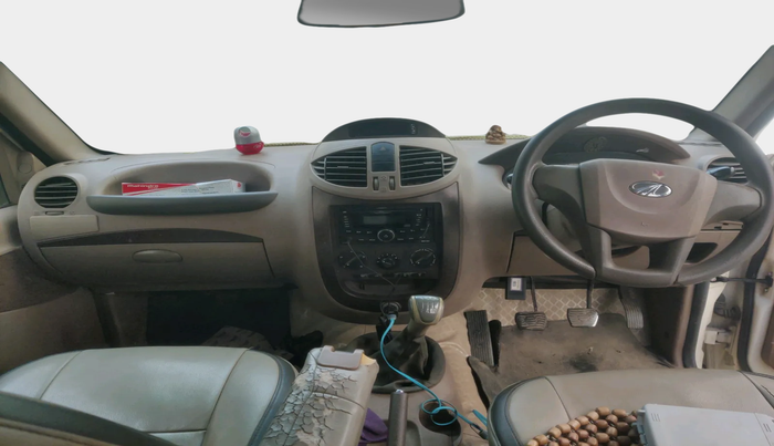 2010 Mahindra Xylo E8 ABS AIRBAG BS-III, Diesel, Manual, 1,59,866 km, interior