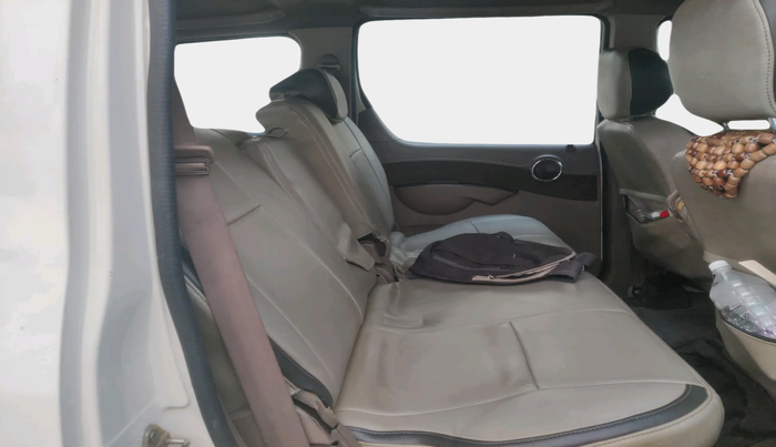 2010 Mahindra Xylo E8 ABS AIRBAG BS-III, Diesel, Manual, 1,59,866 km, interior