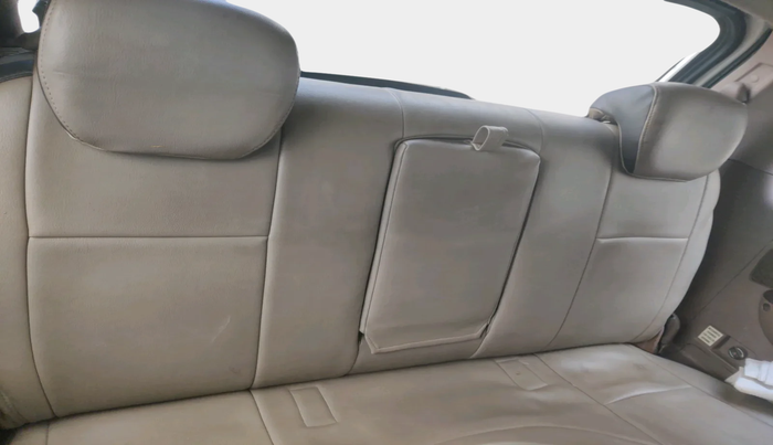 2010 Mahindra Xylo E8 ABS AIRBAG BS-III, Diesel, Manual, 1,59,866 km, interior