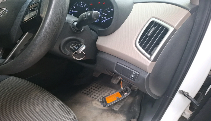 2016 Hyundai Creta E PLUS 1.6 PETROL, Petrol, Manual, 94,315 km, interior