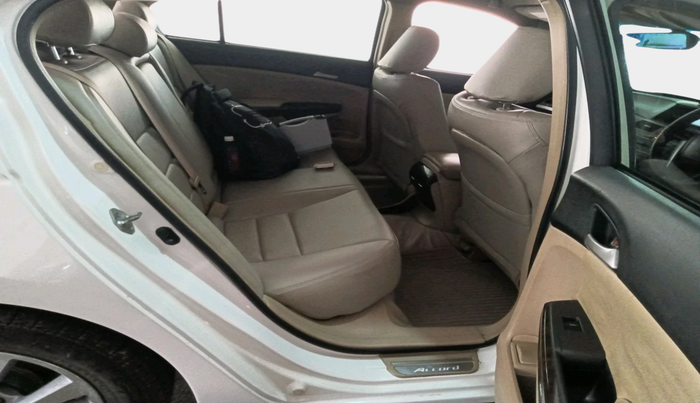 2011 Honda Accord 2.4L I-VTEC AT, Petrol, Automatic, 95,081 km, interior