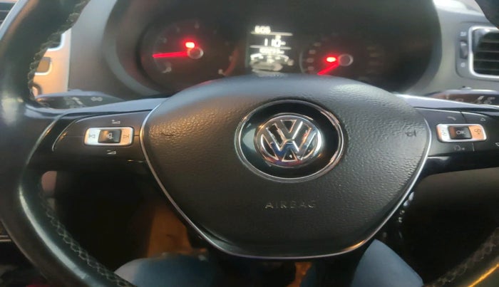 2016 Volkswagen Ameo HIGHLINE1.2L, Petrol, Manual, 1,00,233 km, interior