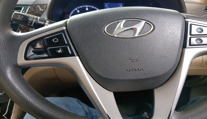 2013 Hyundai Verna FLUIDIC 1.6 CRDI SX, Diesel, Manual, 1,49,454 km, interior