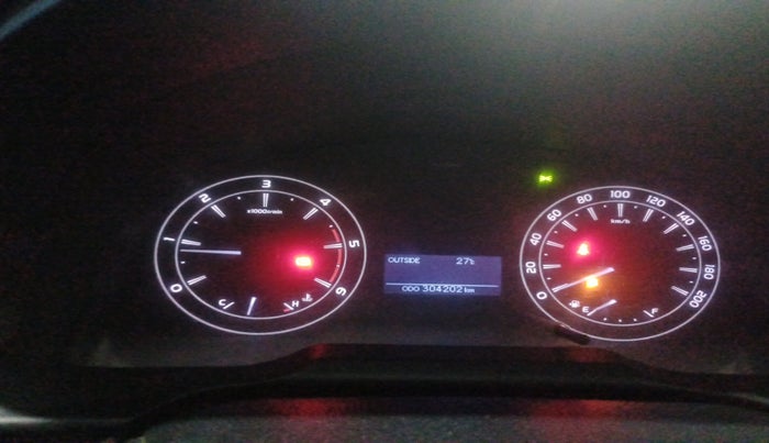 2016 Toyota Innova Crysta 2.4 GX 7 STR, Diesel, Manual, 3,04,202 km, interior