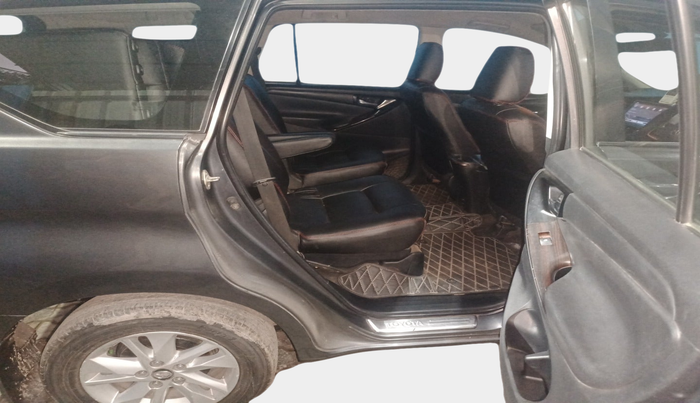 2016 Toyota Innova Crysta 2.4 GX 7 STR, Diesel, Manual, 3,04,202 km, interior