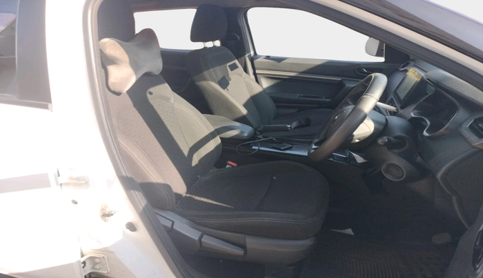 2021 Renault Kiger RXZ TURBO MT DUAL TONE, Petrol, Manual, 42,852 km, interior