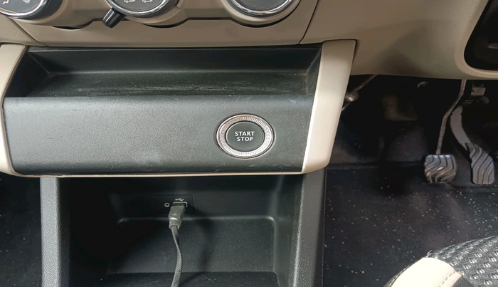 2020 Renault TRIBER RXZ AMT, Petrol, Automatic, 10,849 km, interior