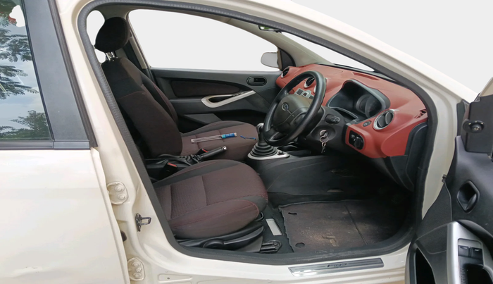 2010 Ford Figo TITANIUM 1.2 PETROL, Petrol, Manual, 73,196 km, interior