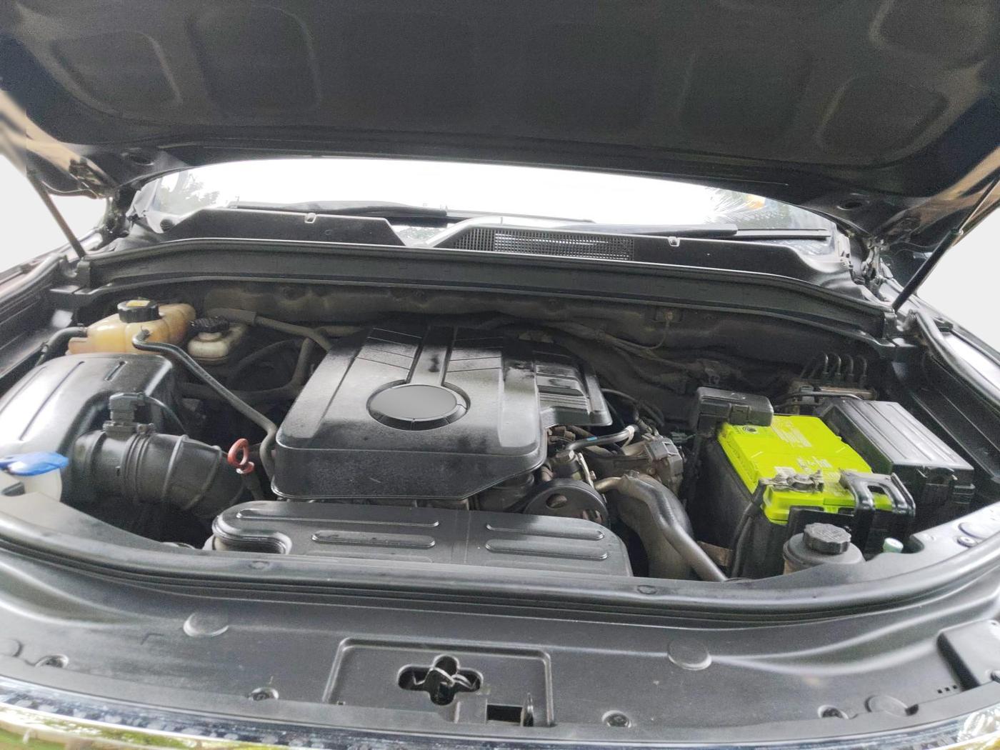 2018 Mahindra ALTURAS G4 4WD AT, Diesel, Automatic, 69,806 km, exterior
