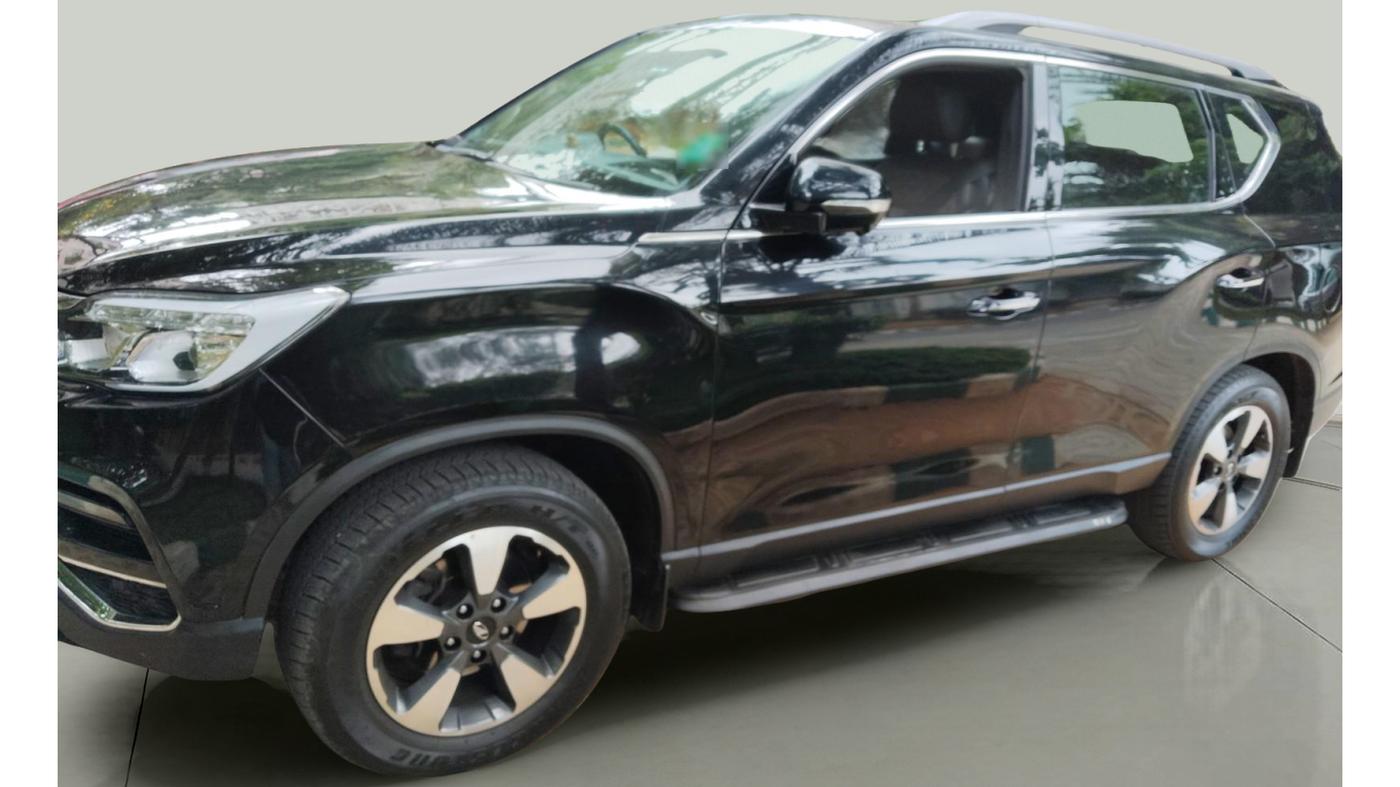 2018 Mahindra ALTURAS G4 4WD AT, Diesel, Automatic, 69,806 km, exterior