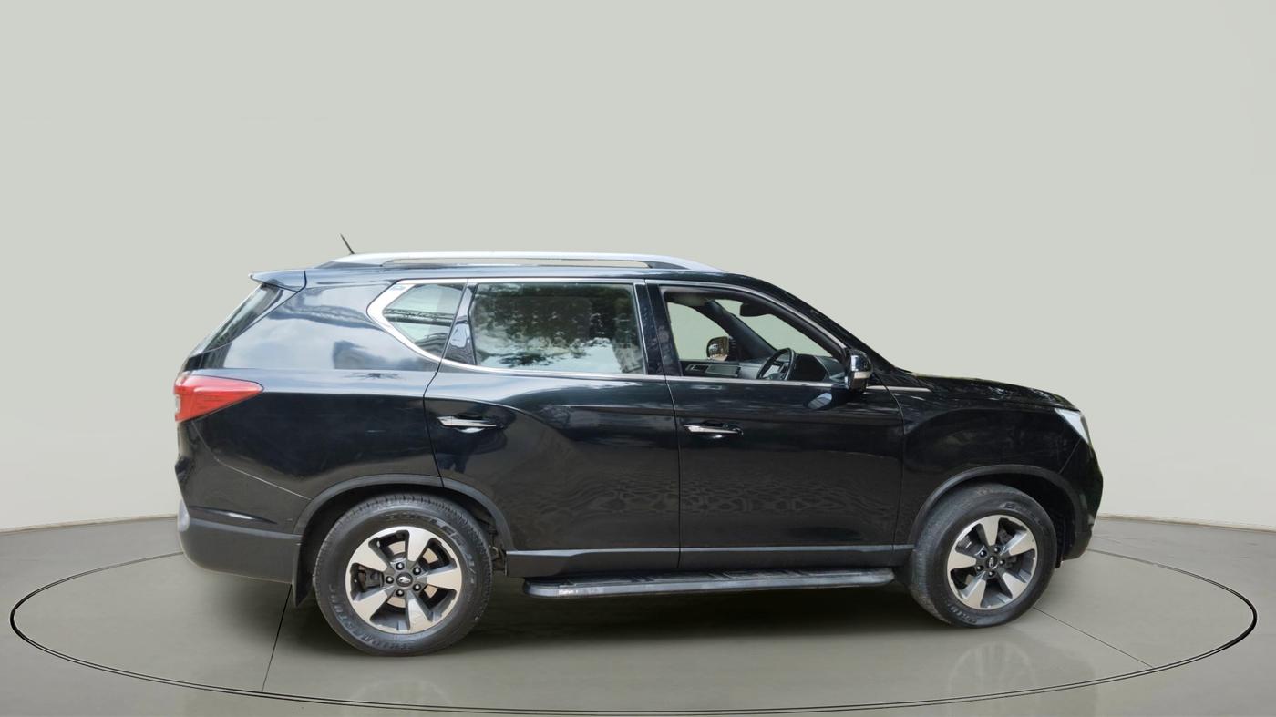 2018 Mahindra ALTURAS G4 4WD AT, Diesel, Automatic, 69,806 km, exterior