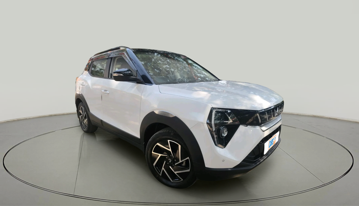 2024 Mahindra XUV 3XO AX7 1.5 Turbo Diesel Autoshift Plus, Diesel, Automatic, 14,854 km, exterior