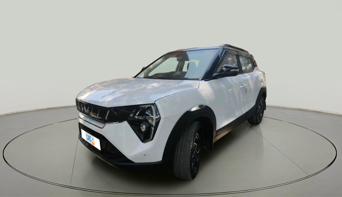 2024 Mahindra XUV 3XO AX7 1.5 Turbo Diesel Autoshift Plus, Diesel, Automatic, 14,854 km, exterior