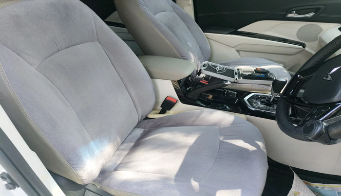 2024 Mahindra XUV 3XO AX7 1.5 Turbo Diesel Autoshift Plus, Diesel, Automatic, 14,854 km, interior