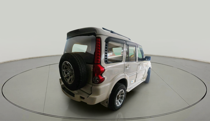 2011 Mahindra Scorpio SLE, Diesel, Manual, 1,73,592 km, exterior