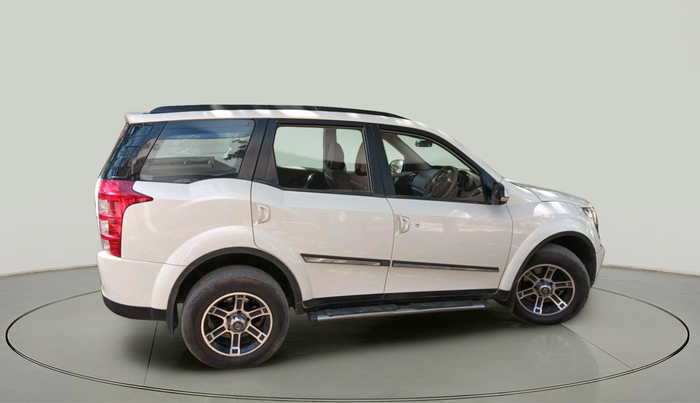 2015 Mahindra XUV500 W4, Diesel, Manual, 1,27,050 km, exterior