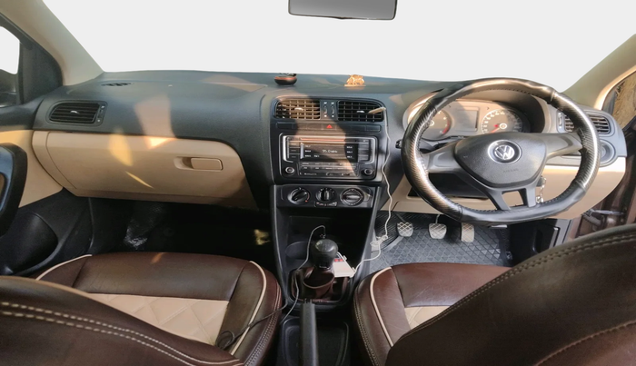 2017 Volkswagen Ameo COMFORTLINE 1.2L, Petrol, Manual, 1,19,925 km, interior