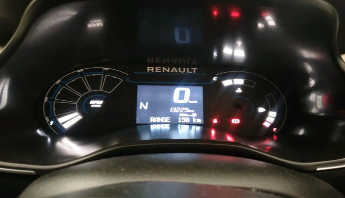 2022 Renault Kiger RXT (O) AMT DUAL TONE, Petrol, Automatic, 13,229 km, interior