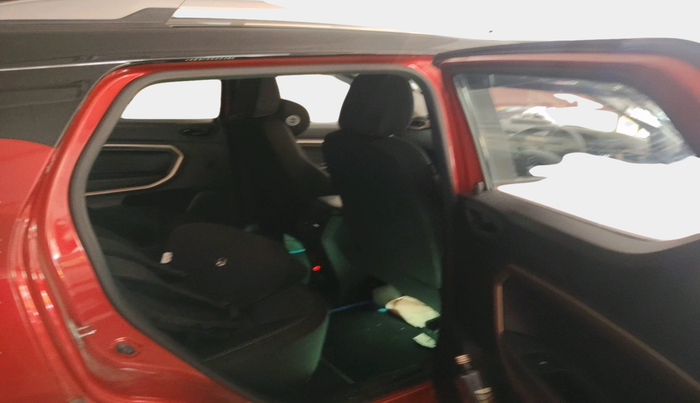 2022 Renault Kiger RXT (O) AMT DUAL TONE, Petrol, Automatic, 13,229 km, interior