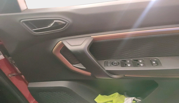 2022 Renault Kiger RXT (O) AMT DUAL TONE, Petrol, Automatic, 13,229 km, interior