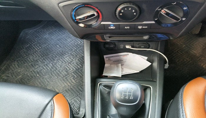 2020 Hyundai Elite i20 SPORTZ PLUS 1.2, Petrol, Manual, 55,209 km, interior