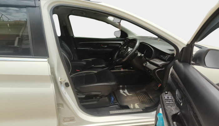 2021 Maruti XL6 ZETA AT, Petrol, Automatic, 25,695 km, interior