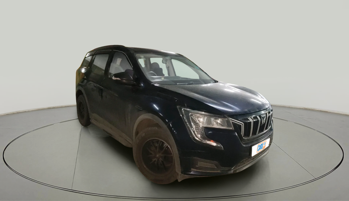 2022 Mahindra XUV700 MX P MT 5 STR, Petrol, Manual, 81,575 km, exterior