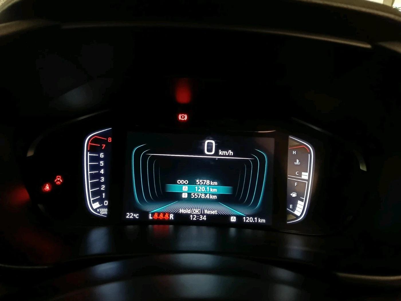 2025 Maruti Grand Vitara ALPHA SMART HYBRID, Petrol, Manual, 5,578 km, interior